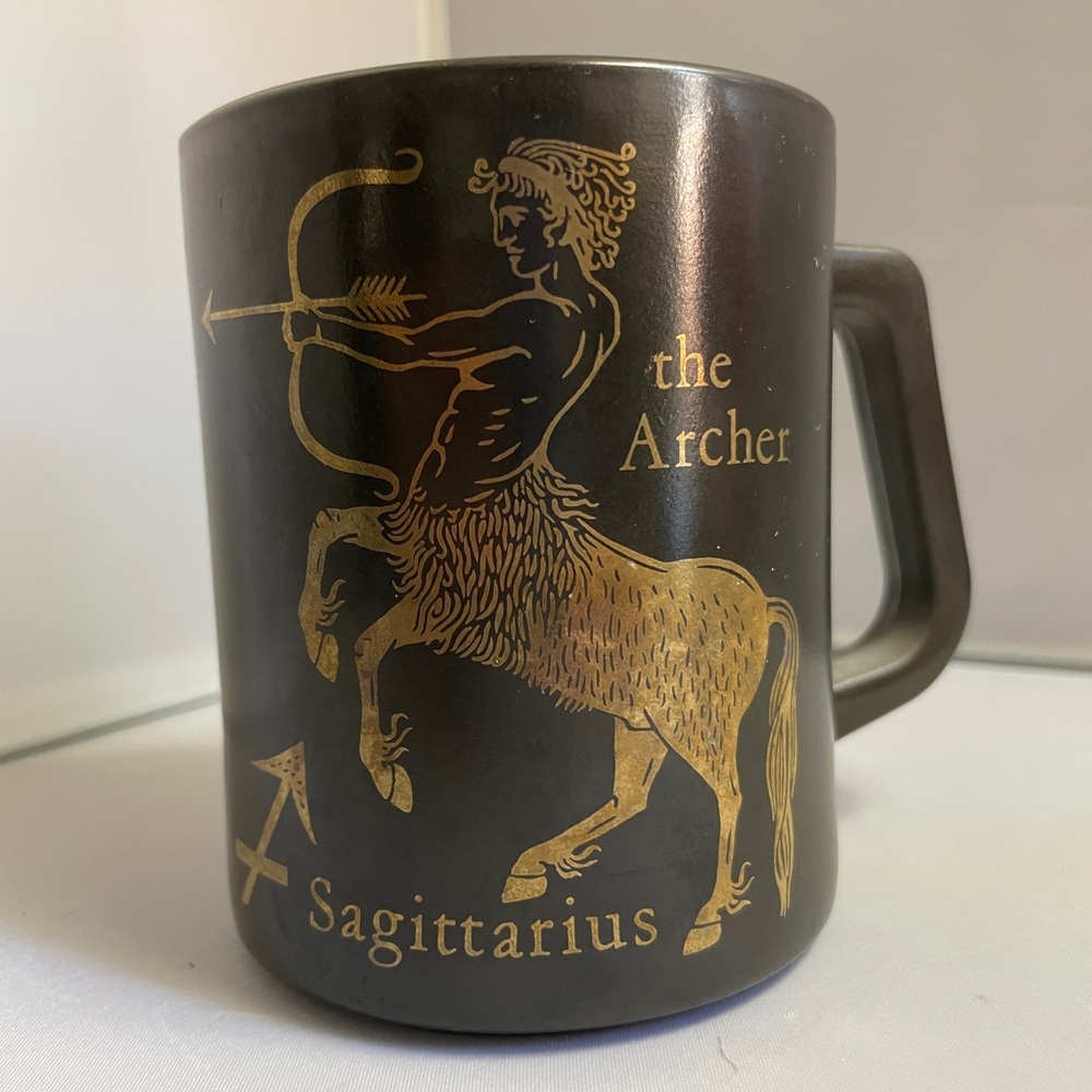 Vintage Federal Sagittarius Milk Glass Black 
Coffee Mug Zodiac‎ Astrology
